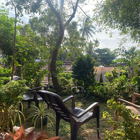 Ananda Home Stay And Restaurant Тангале Екстериор снимка