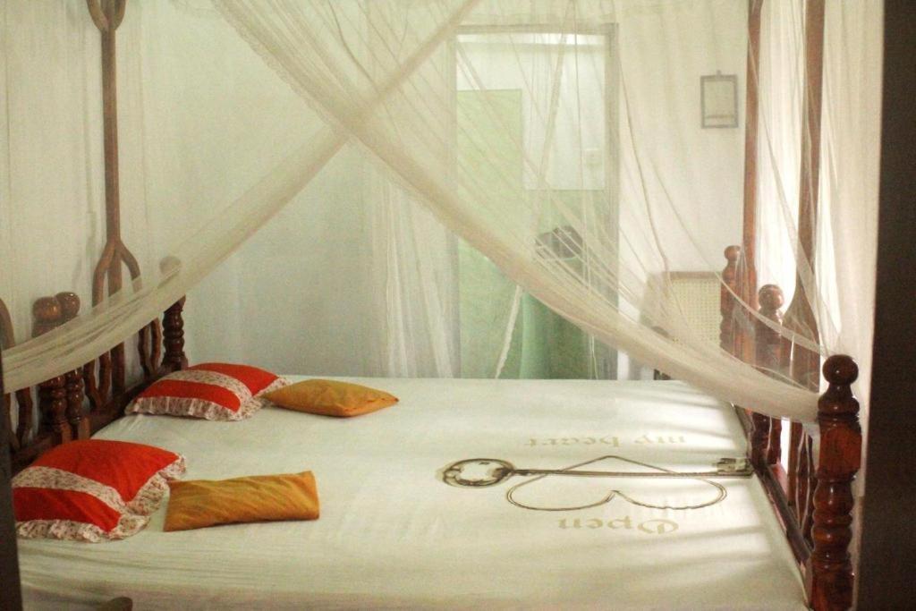 Ananda Home Stay And Restaurant Тангале Стая снимка