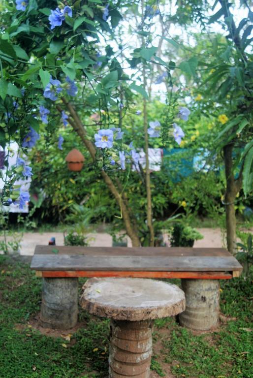 Ananda Home Stay And Restaurant Тангале Екстериор снимка
